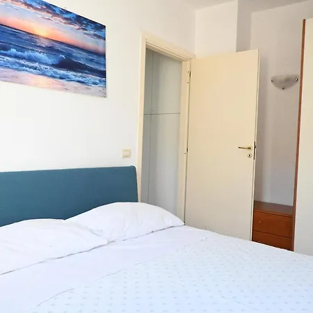 Se167 - Marzocca, Bilocale Con Aria Condizionata Apartman